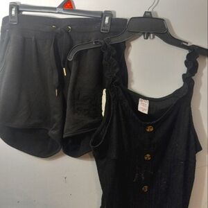 Lady's top and short activewear